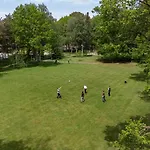 50|50 Belmont 3*